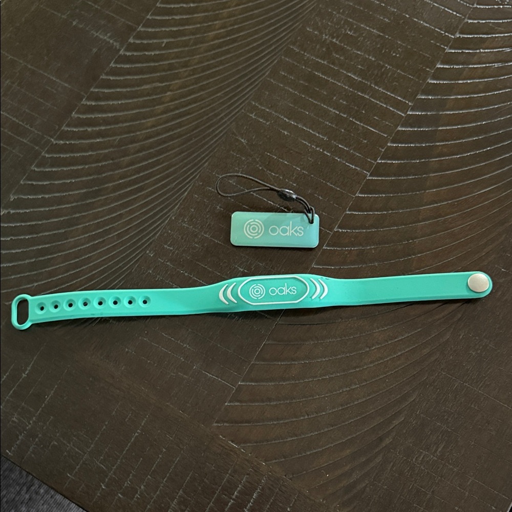 Green Wearable Tech Band